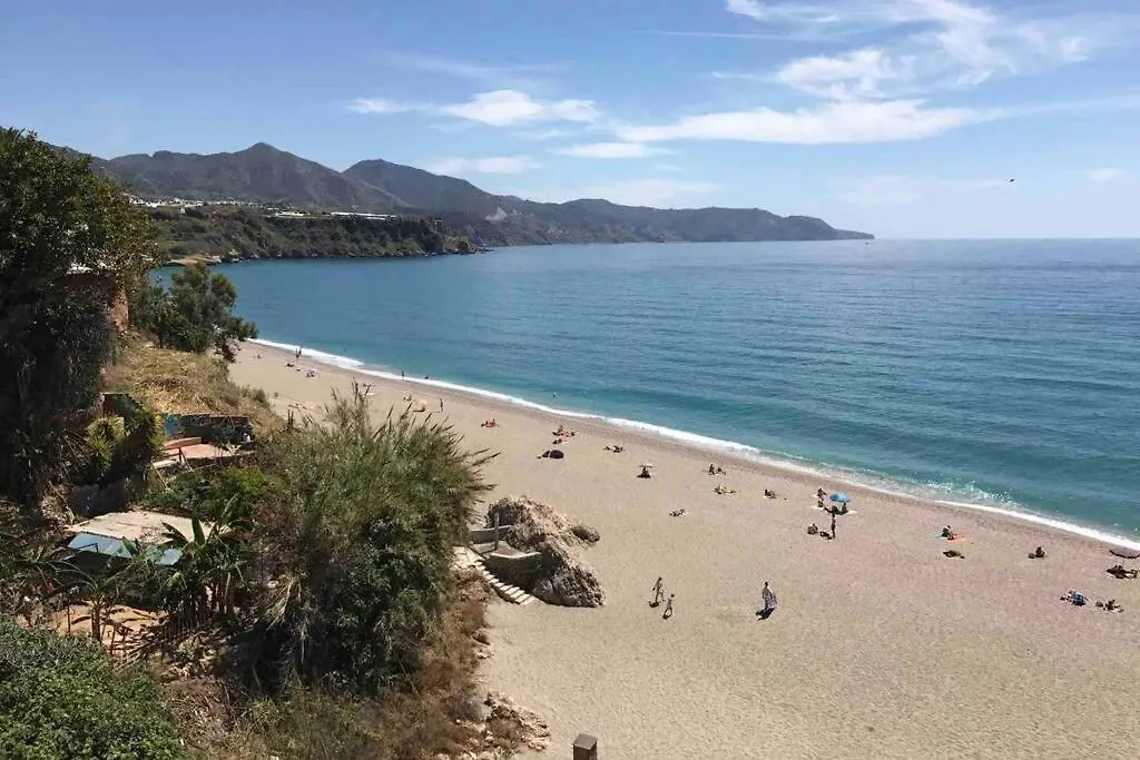 “Smile Nerja” Chic Apartment With Wifi, 4 Guests  Nerja