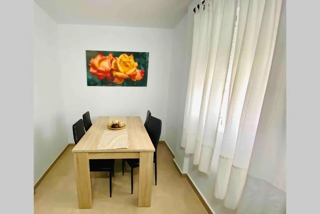 “Smile Nerja” Chic Apartment With Wifi, 4 Guests